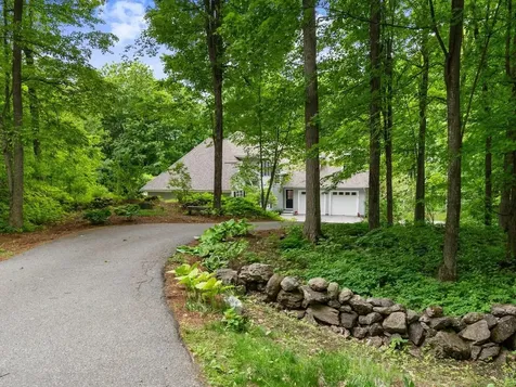 86 Wildwood Court Shelburne VT 05482