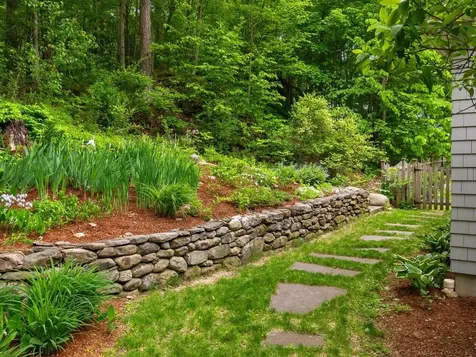 86 Wildwood Court Shelburne VT 05482
