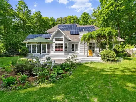 86 Wildwood Court Shelburne VT 05482