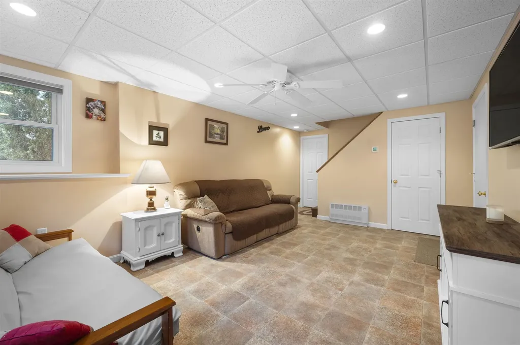 53 White Tail Drive Epsom NH 03234