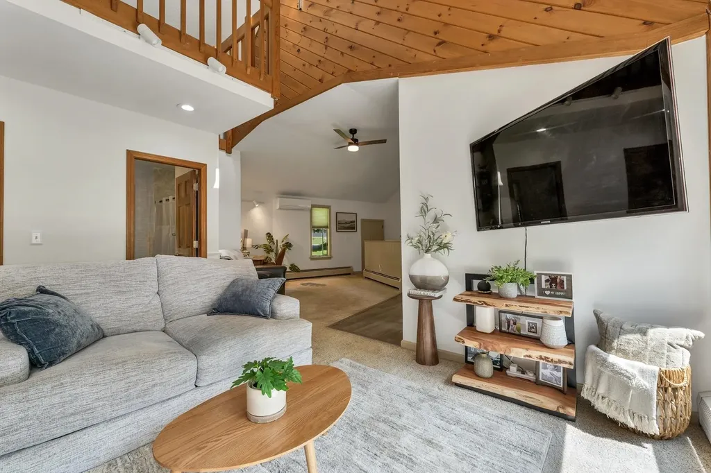 101 Woodland Ave Avenue Gilford NH 03249
