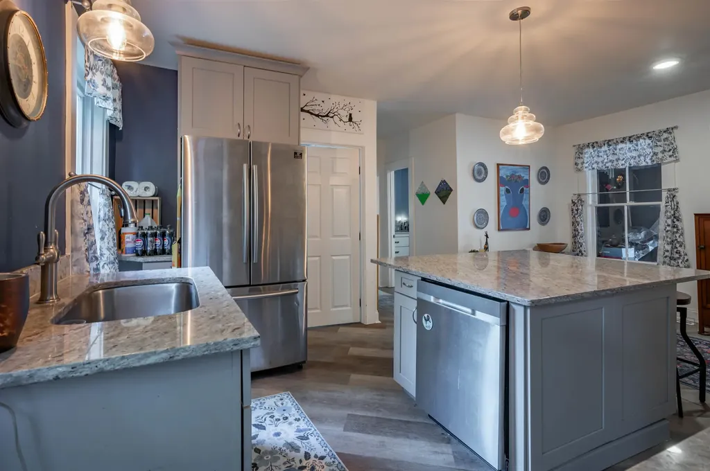 337 Roxbury Street Keene NH 03431