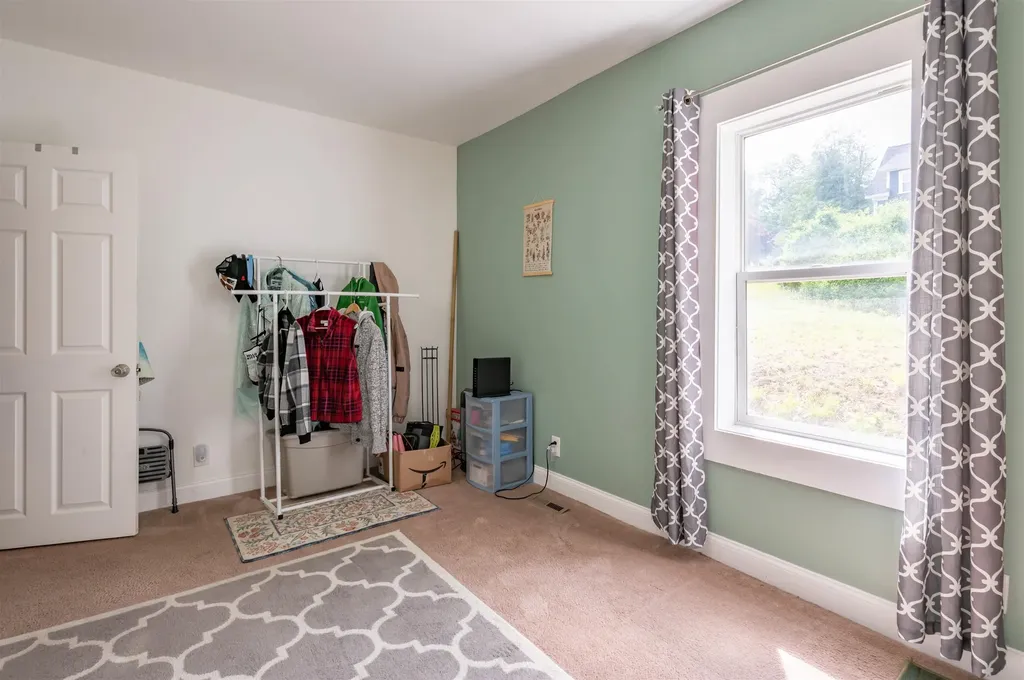 337 Roxbury Street Keene NH 03431
