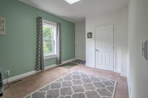 337 Roxbury Street Keene NH 03431