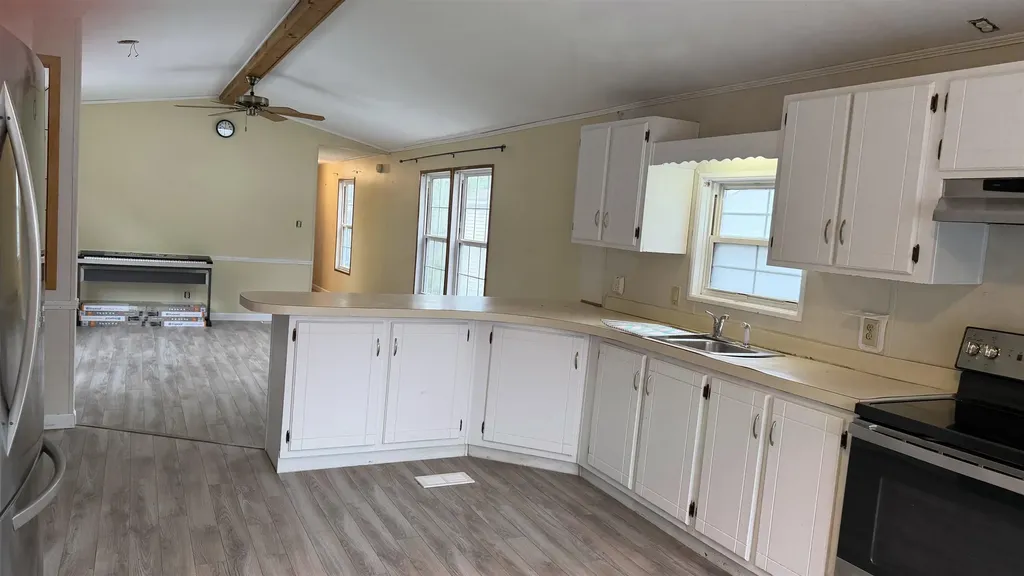 78 Thistle Way Manchester NH 03109