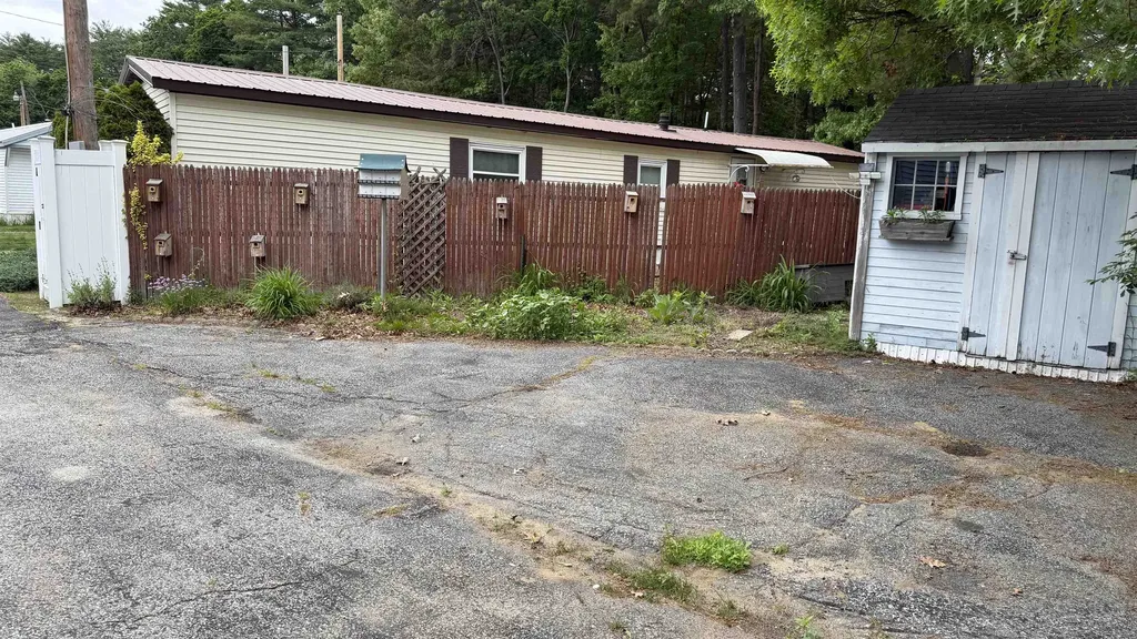 78 Thistle Way Manchester NH 03109