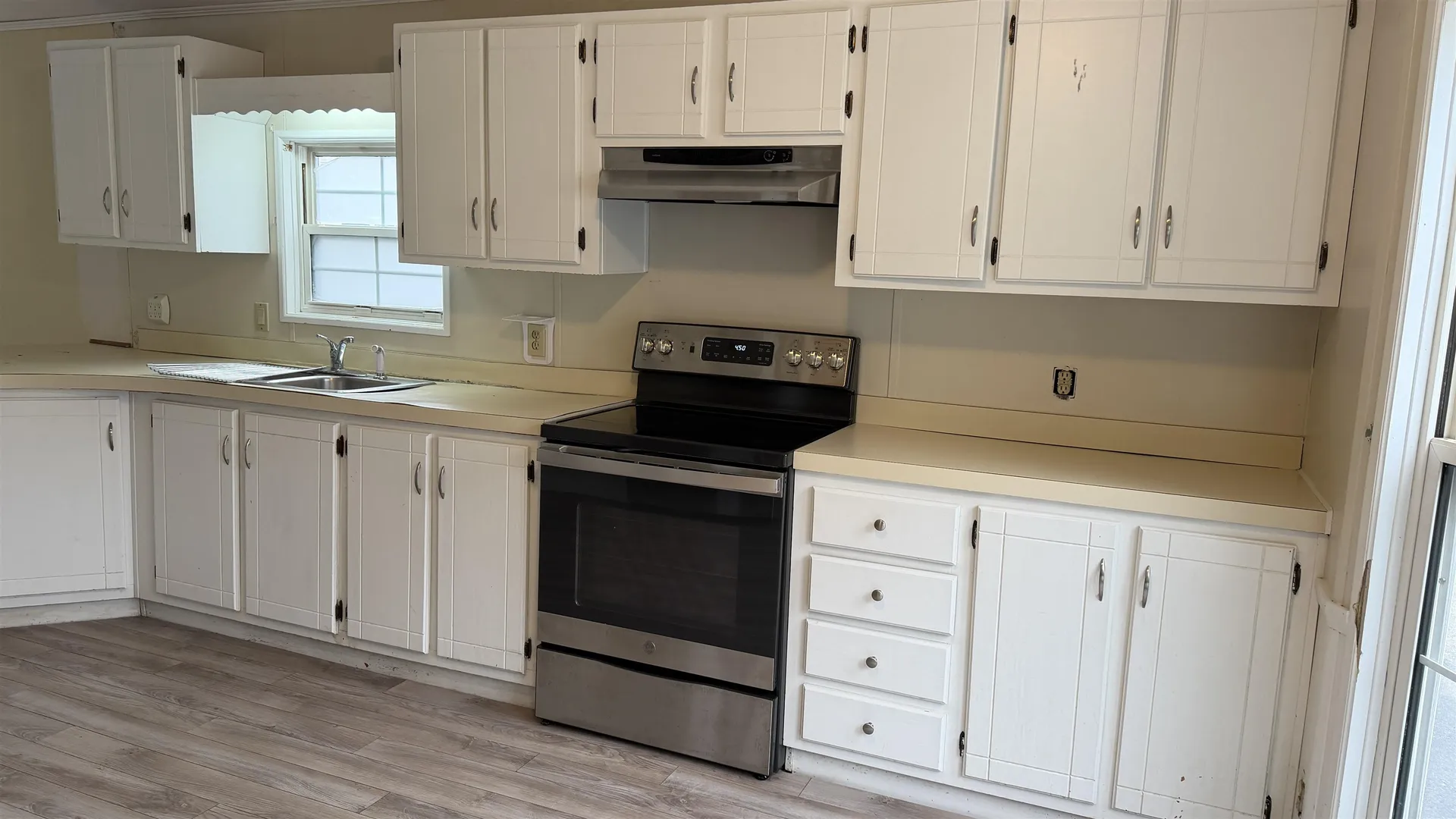 78 Thistle Way Manchester NH 03109