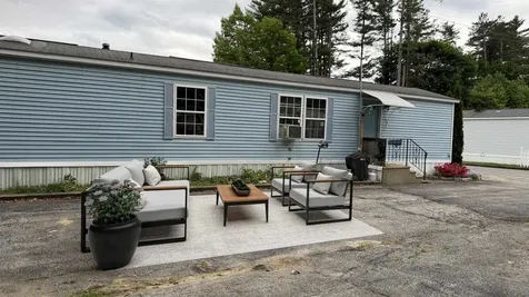 78 Thistle Way Manchester NH 03109