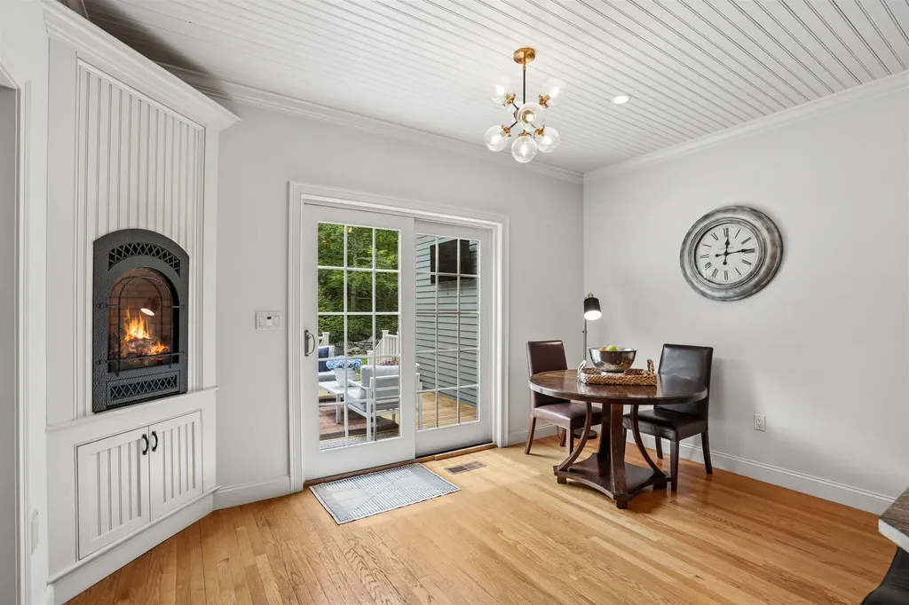 14 Aspen Lane Bedford NH 03110