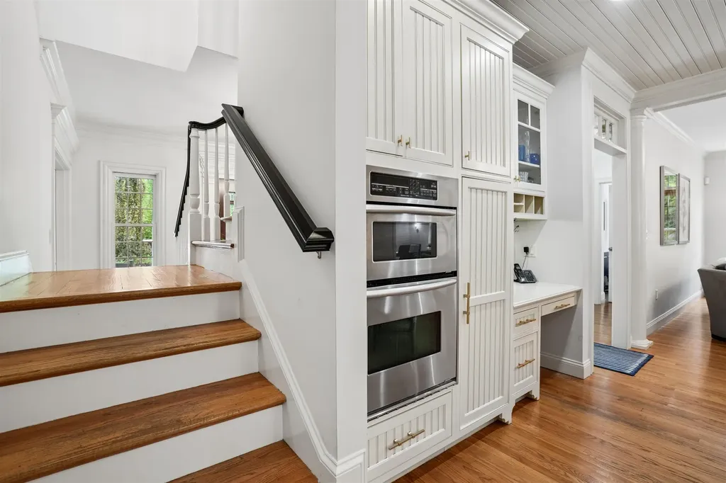 14 Aspen Lane Bedford NH 03110