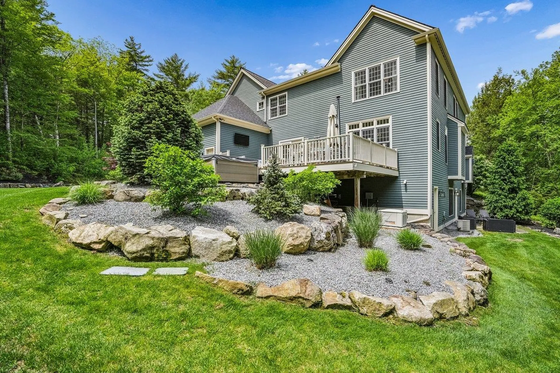 14 Aspen Lane Bedford NH 03110