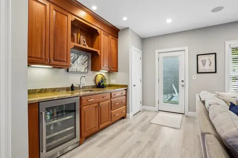 14 Aspen Lane Bedford NH 03110