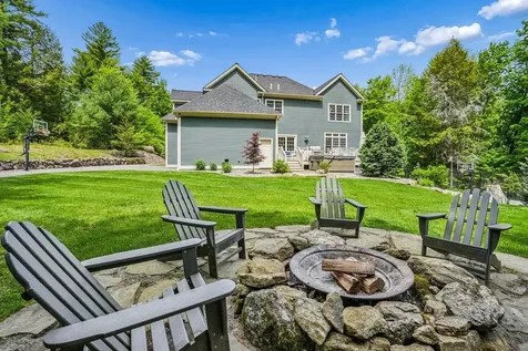 14 Aspen Lane Bedford NH 03110
