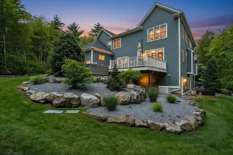14 Aspen Lane Bedford NH 03110