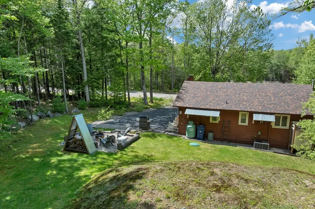 19 New Road Tuftonboro NH 03850