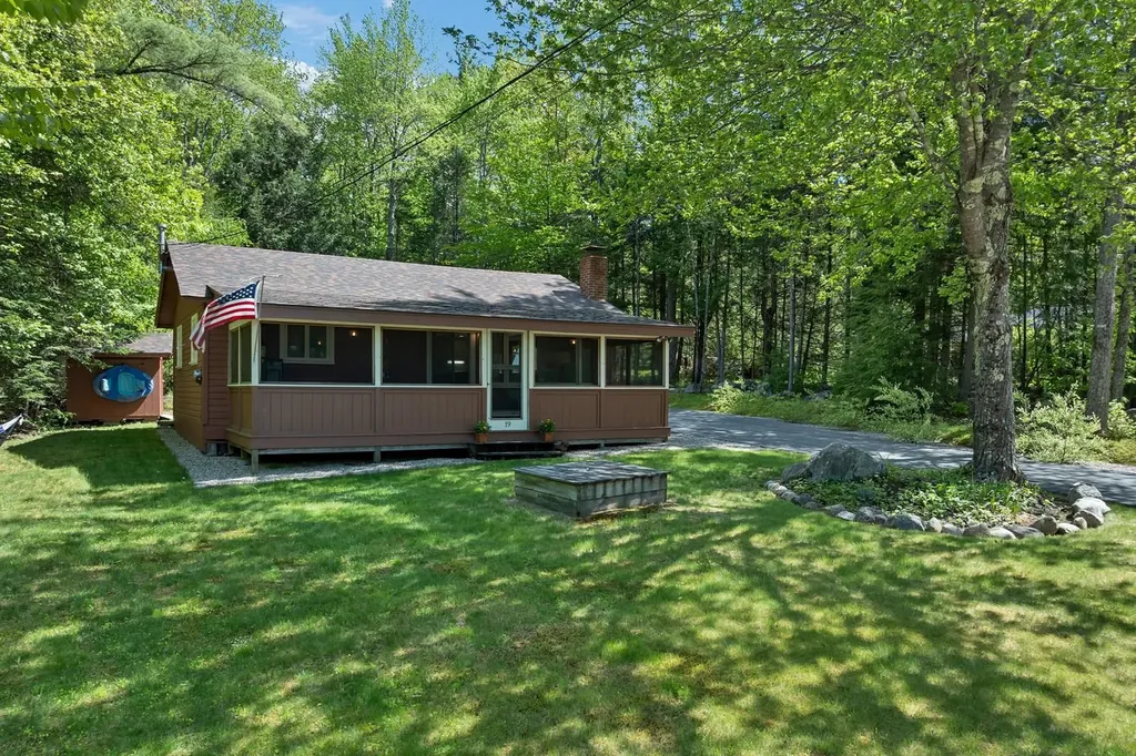 19 New Road Tuftonboro NH 03850