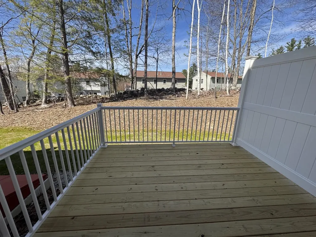 8C Dearborn Circle Goffstown NH 03045