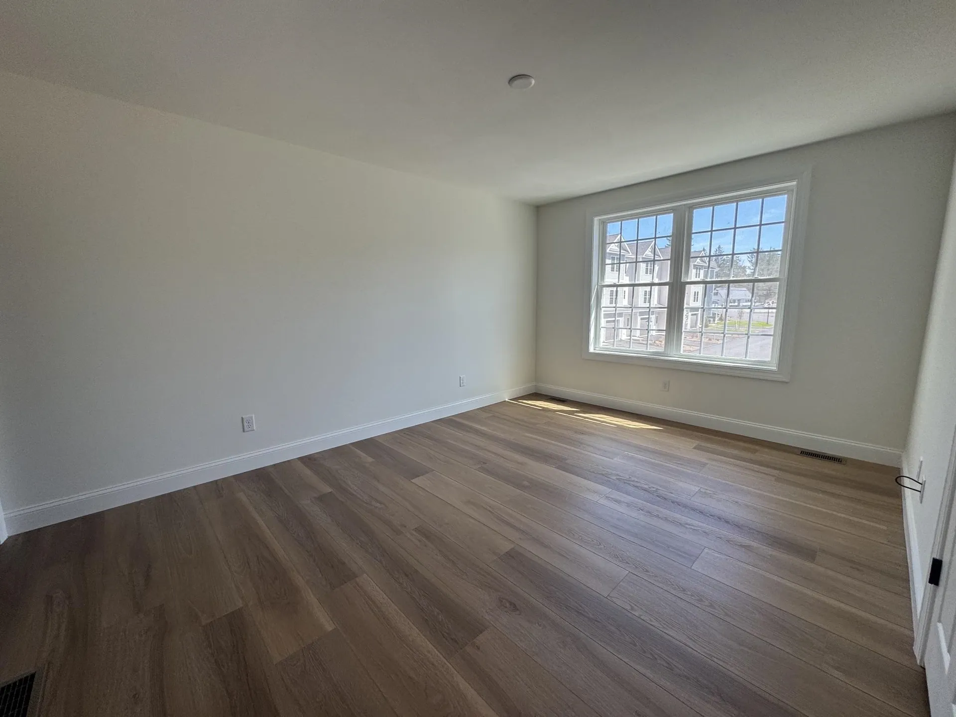 8C Dearborn Circle Goffstown NH 03045