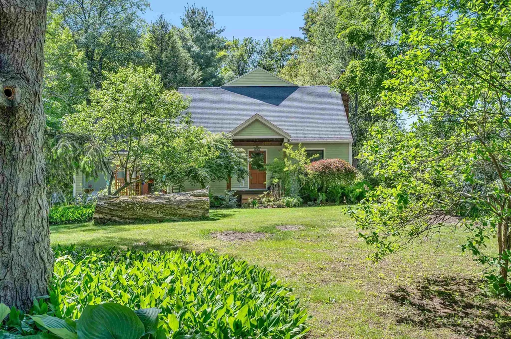 29 Tanglewood Drive South Burlington VT 05403