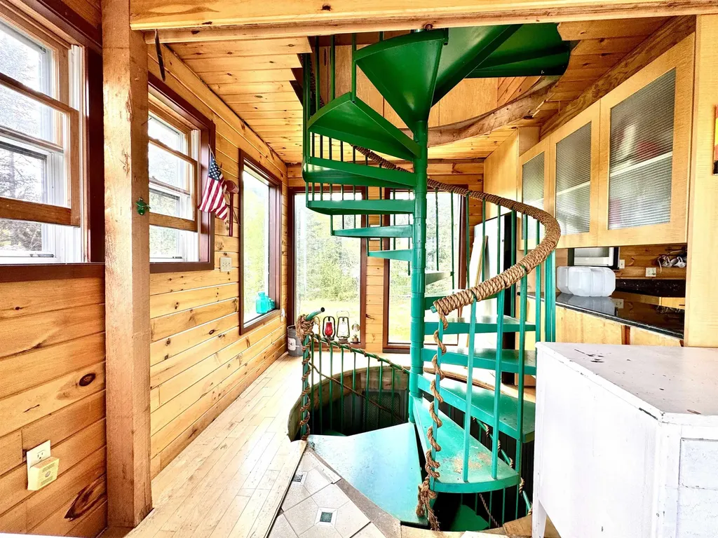 26 Ad Chase Road Pittsburg NH 03597