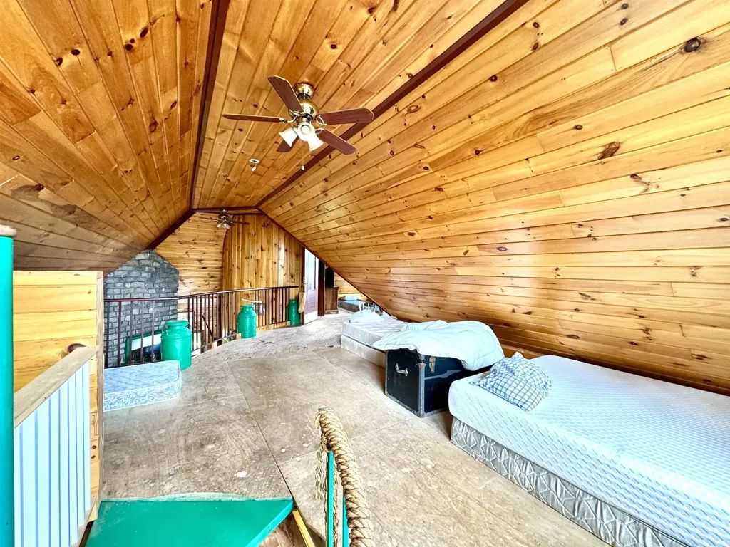 26 Ad Chase Road Pittsburg NH 03597