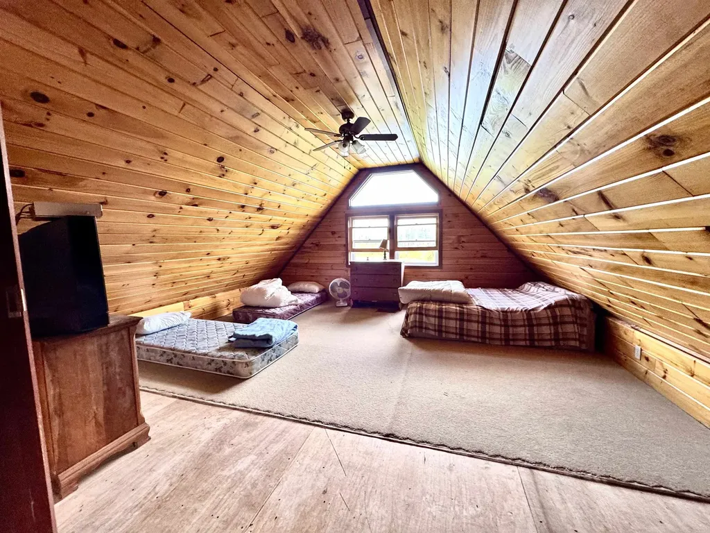 26 Ad Chase Road Pittsburg NH 03597