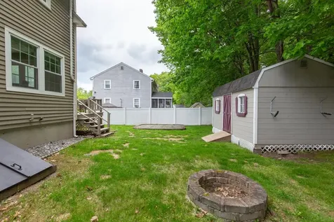 25 Tiger Tail Circle Derry NH 03038