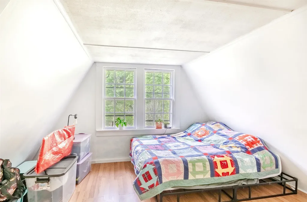 21 Hoadley Road Belmont NH 03220