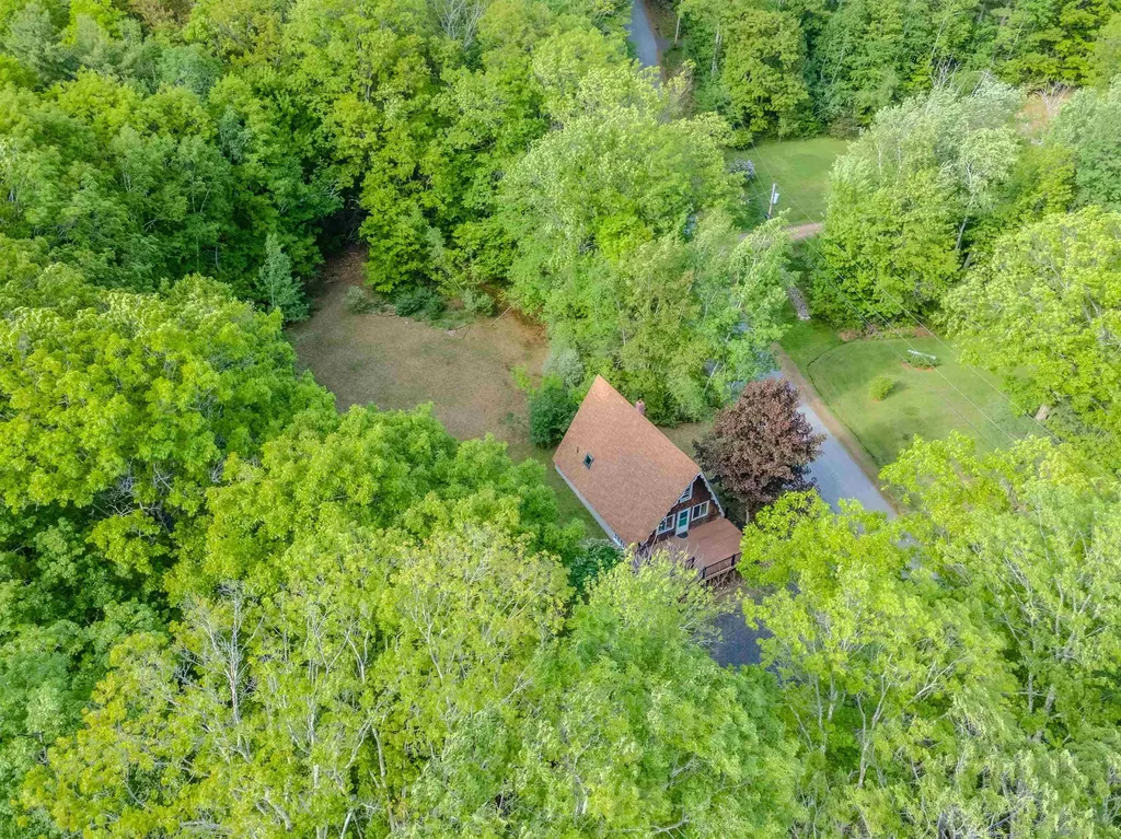 21 Hoadley Road Belmont NH 03220