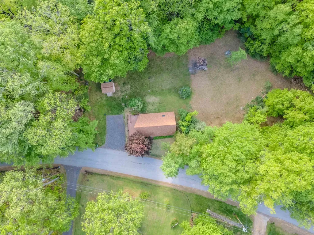 21 Hoadley Road Belmont NH 03220