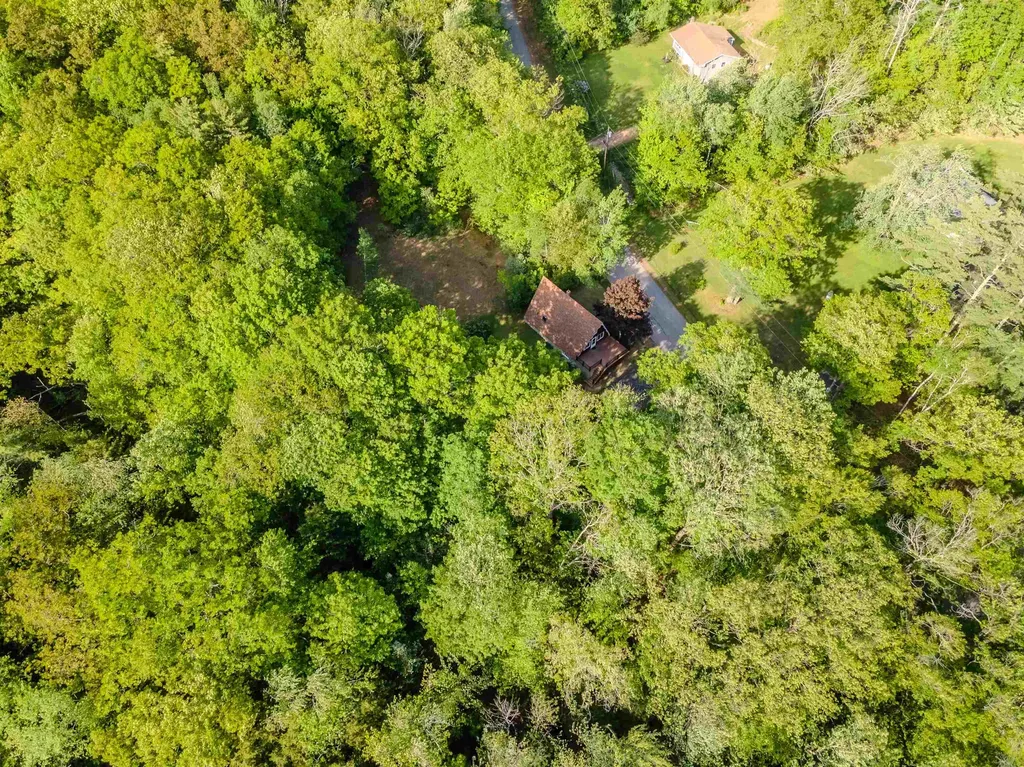 21 Hoadley Road Belmont NH 03220