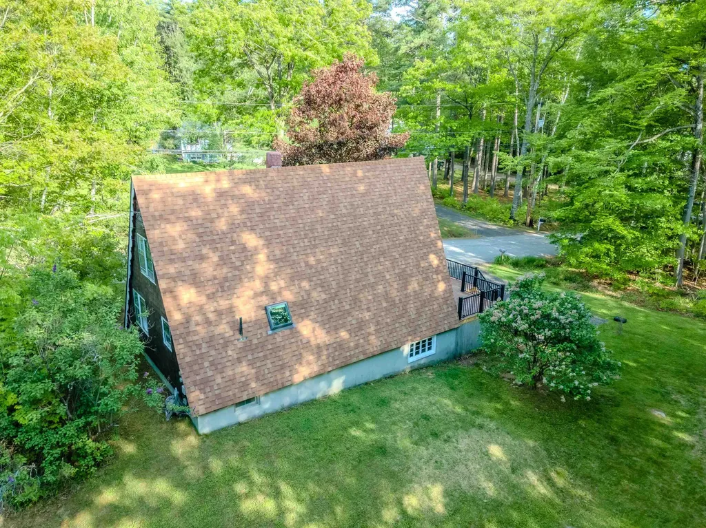21 Hoadley Road Belmont NH 03220