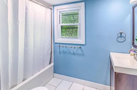 21 Hoadley Road Belmont NH 03220