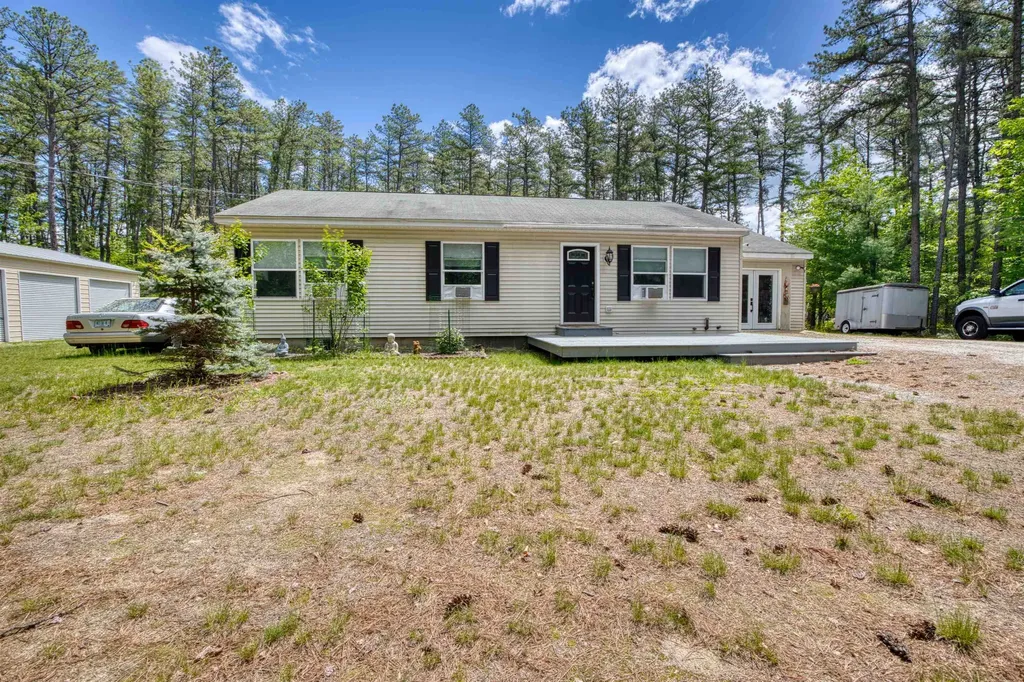 23 Stoddard Lane Freedom NH 03836
