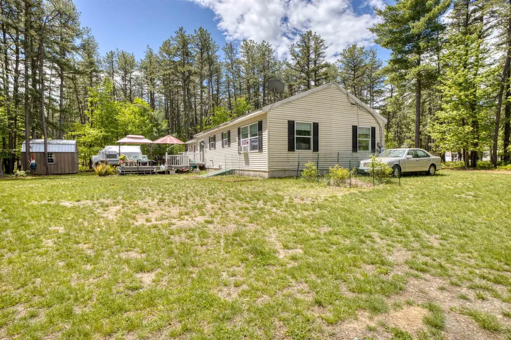 23 Stoddard Lane Freedom NH 03836