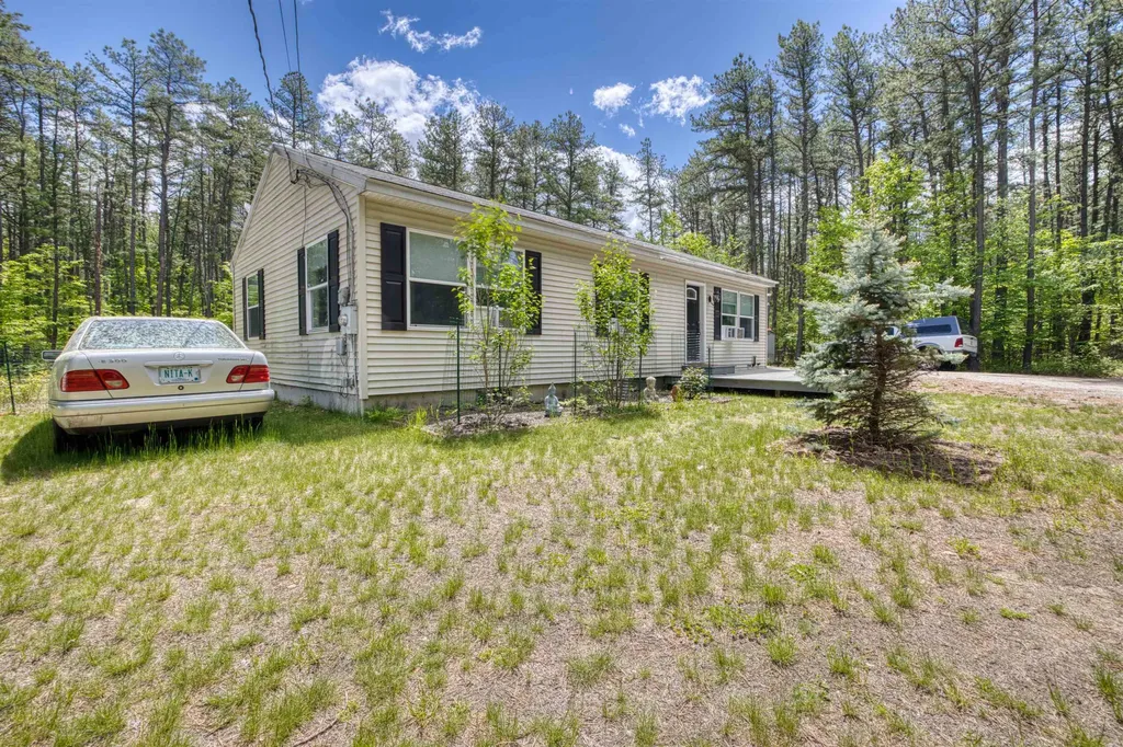 23 Stoddard Lane Freedom NH 03836