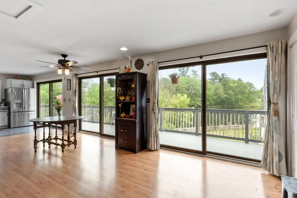 31 Main Street Raymond NH 03077-0