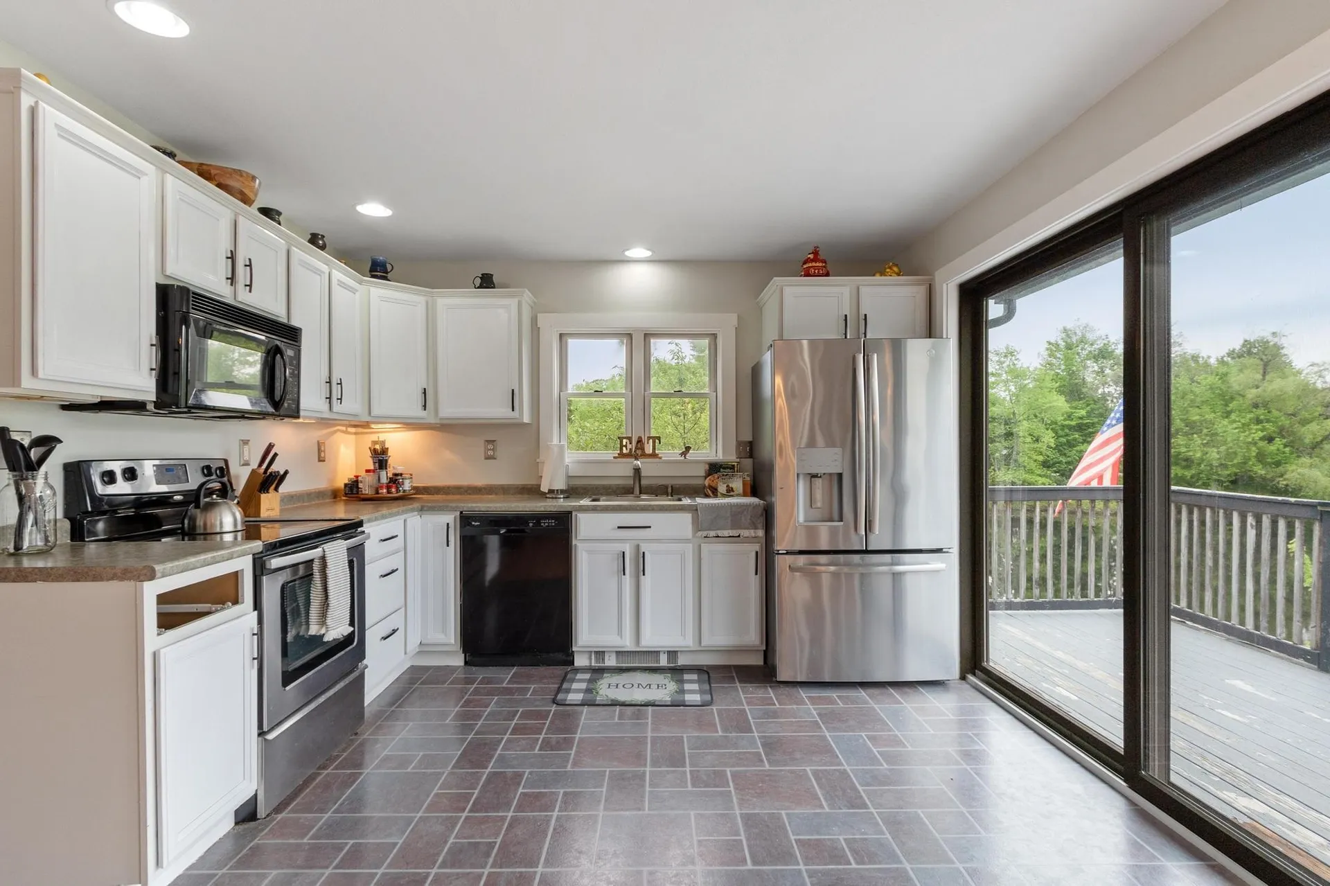 31 Main Street Raymond NH 03077-0