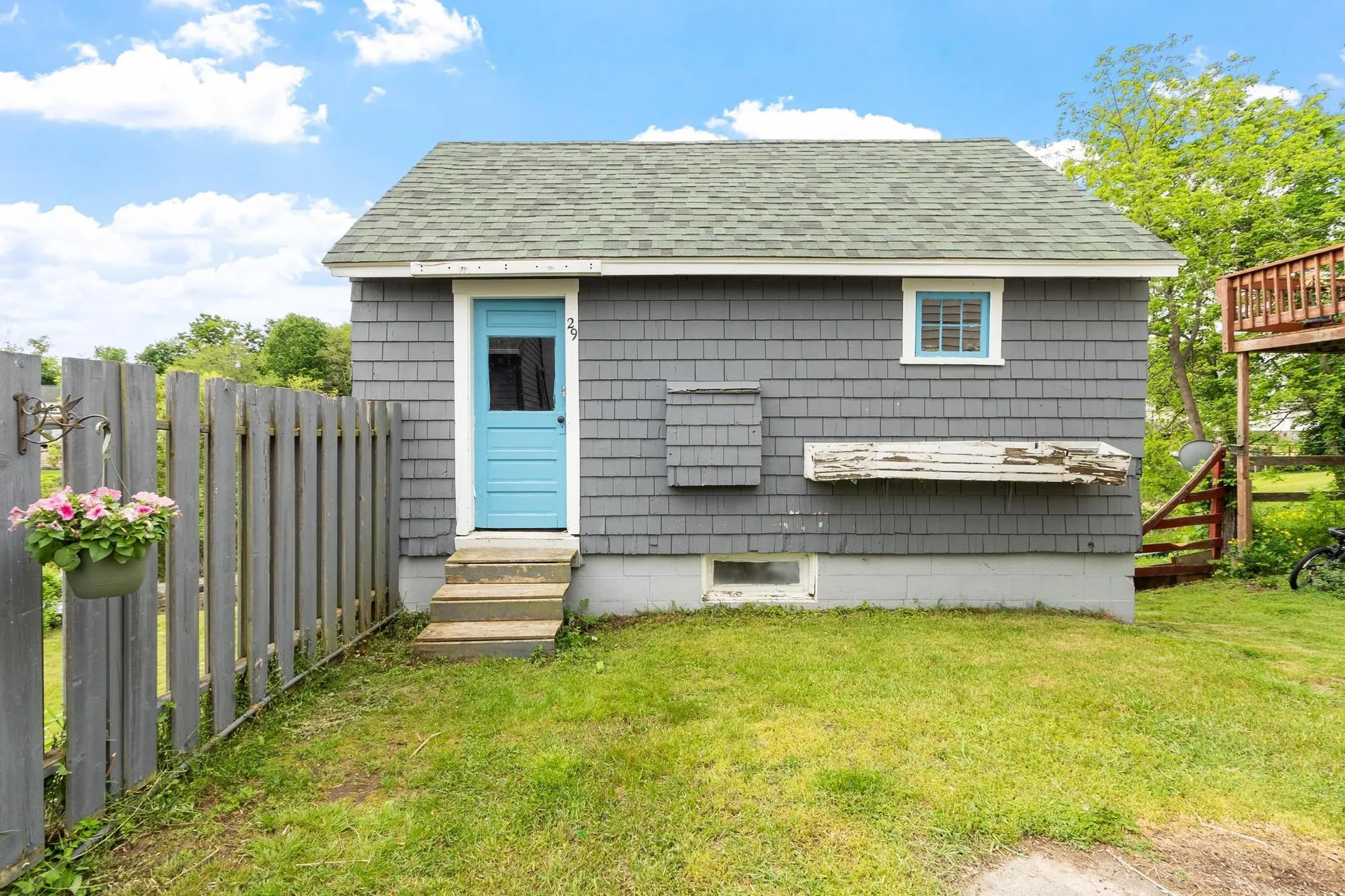 31 Main Street Raymond NH 03077-0