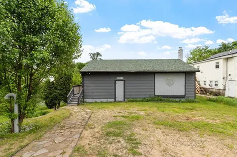 31 Main Street Raymond NH 03077-0
