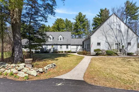 99 Glengarry Drive Stratham NH 03885