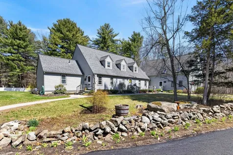 99 Glengarry Drive Stratham NH 03885