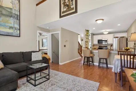 99 Glengarry Drive Stratham NH 03885