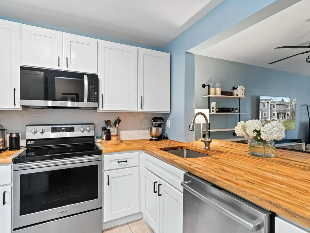 309 Sugar Tree Lane South Burlington VT 05403