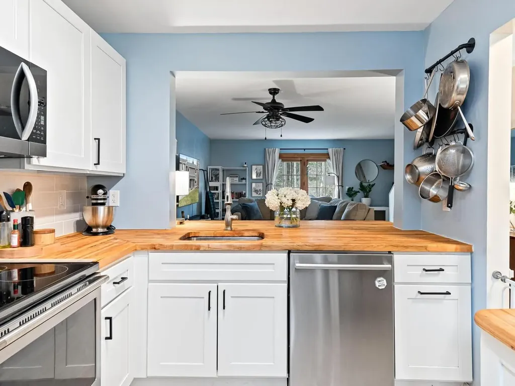 309 Sugar Tree Lane South Burlington VT 05403