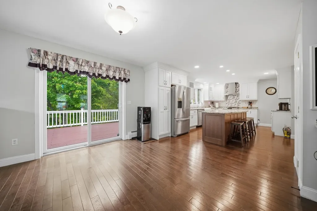 13 Stirling Avenue Hooksett NH 03106