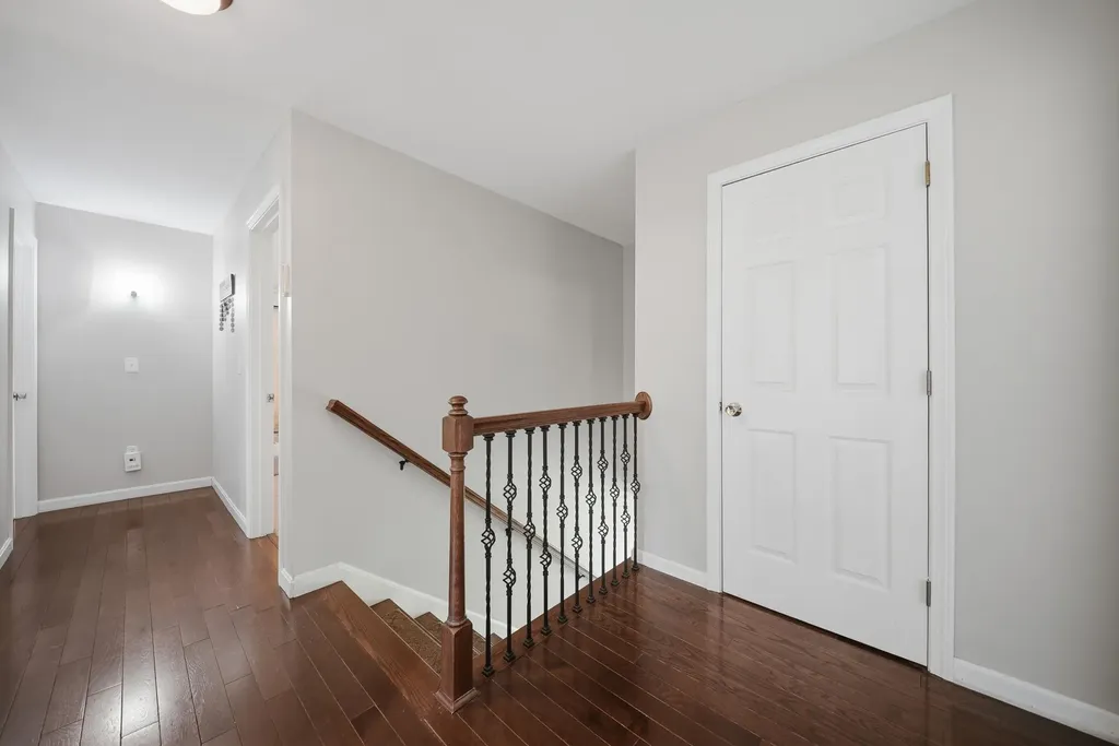 13 Stirling Avenue Hooksett NH 03106
