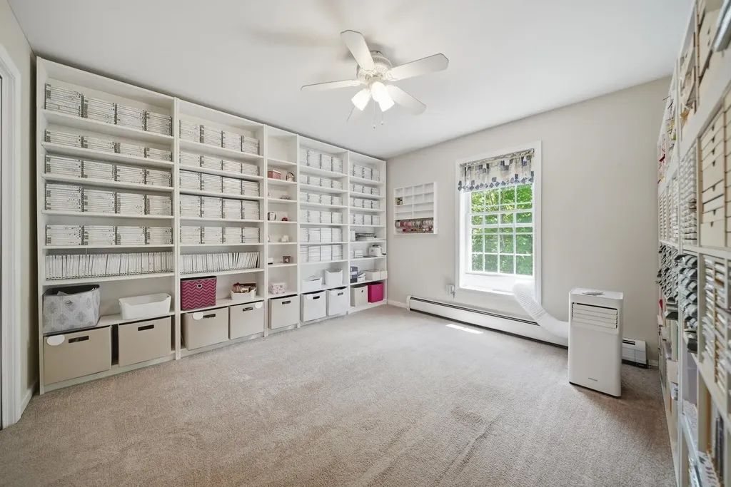 13 Stirling Avenue Hooksett NH 03106
