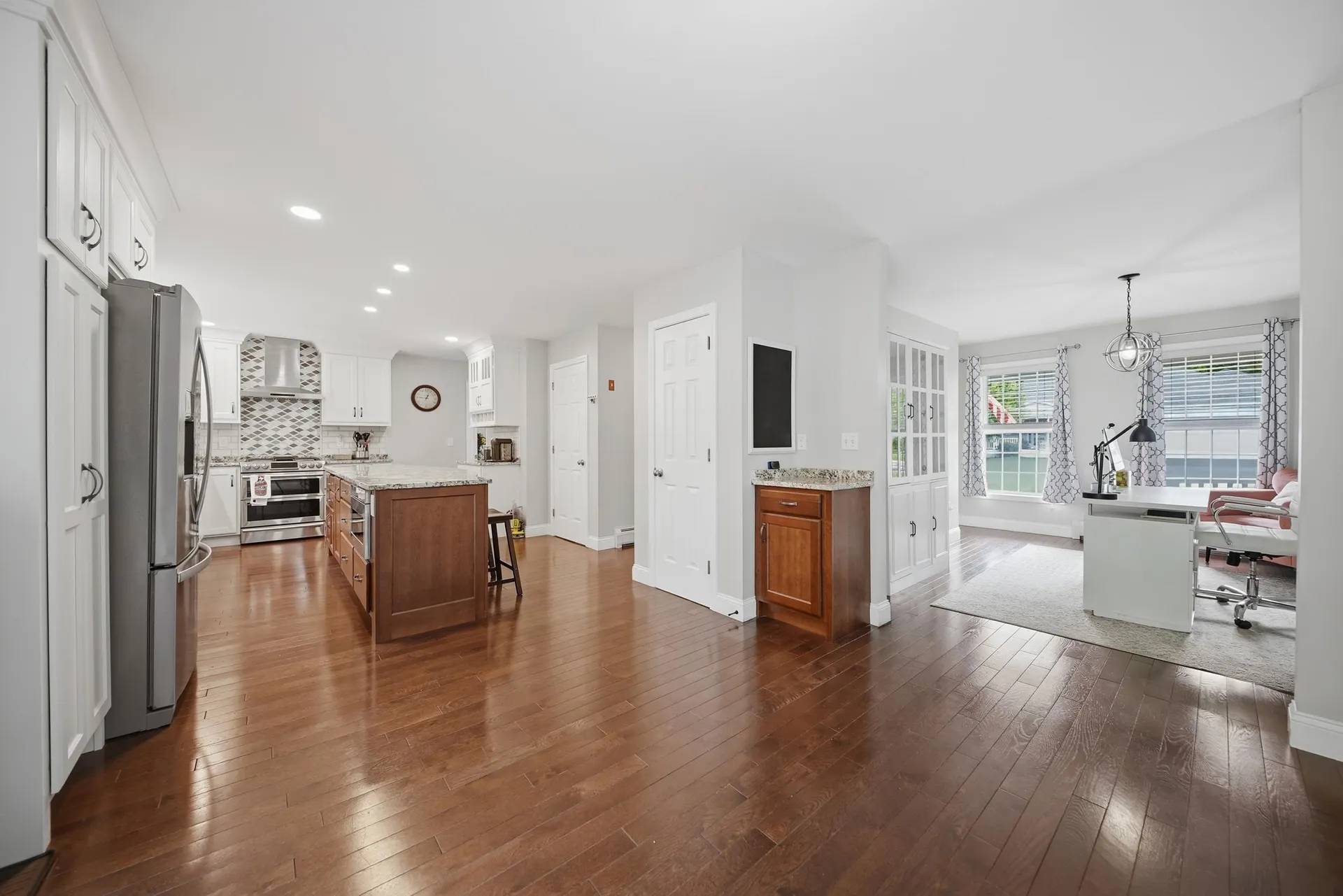 13 Stirling Avenue Hooksett NH 03106