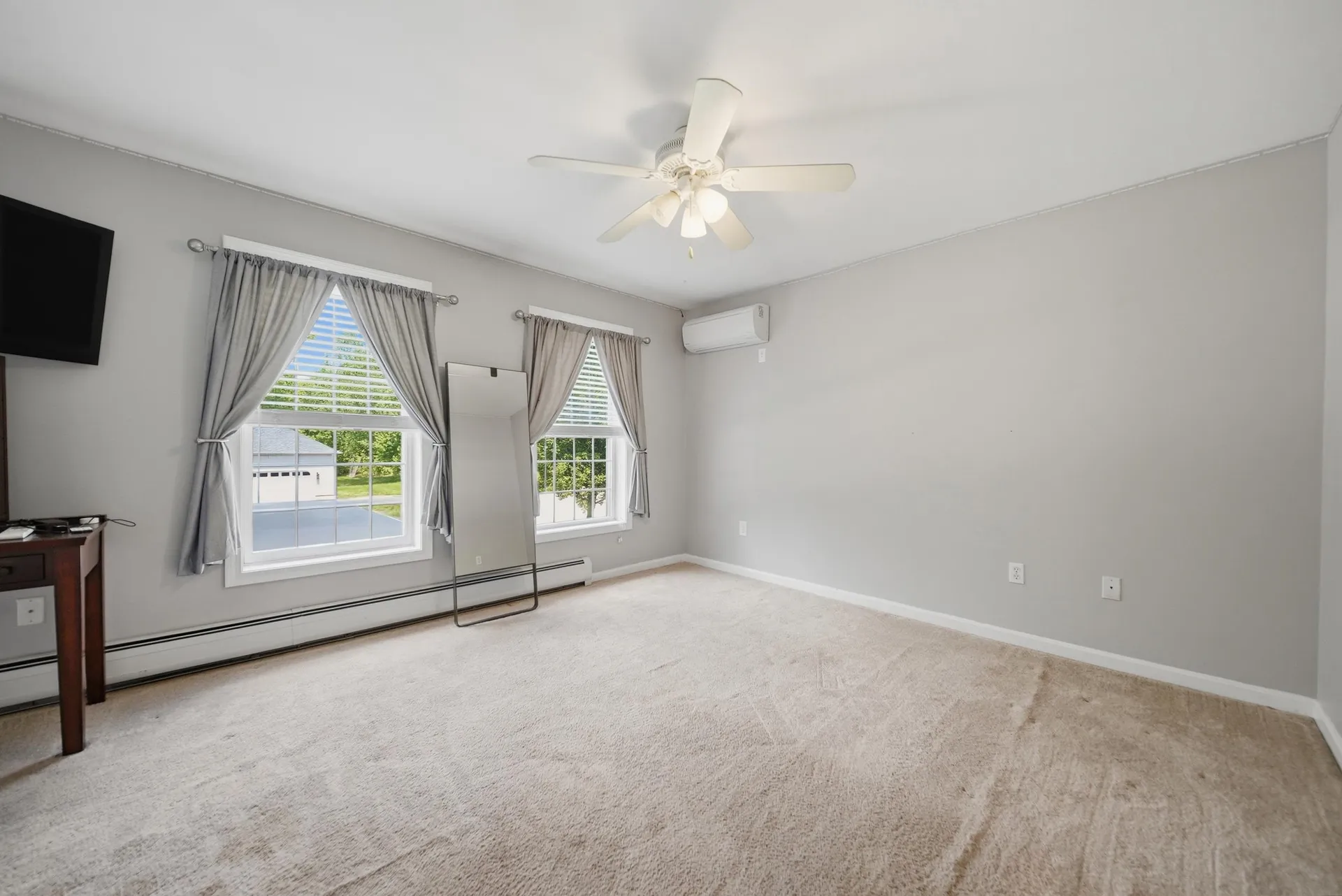13 Stirling Avenue Hooksett NH 03106